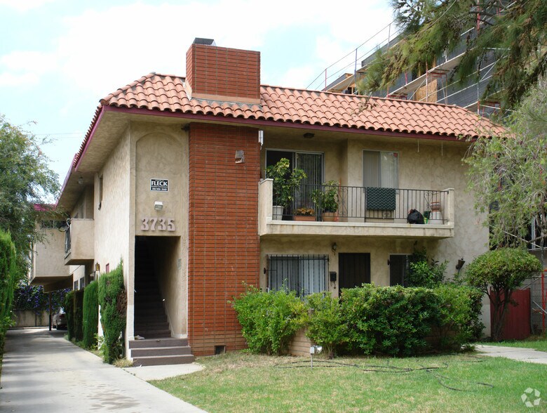 Primary Photo Of 3735 Cardiff Ave, Los Angeles Apartments For Sale