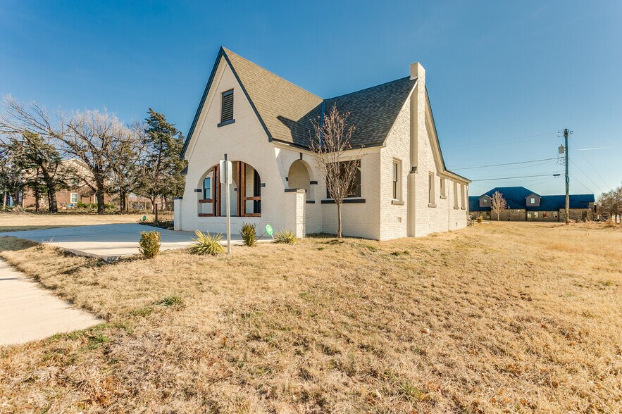 More Photos Of 608 E Eubanks St, Oklahoma City Office For Sale