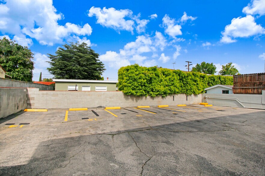 More Photos Of 1445 N Avenue 47, Los Angeles Apartments For Sale