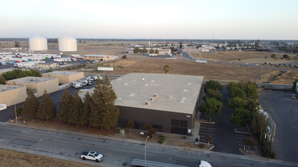 More Photos Of 9068 Elkmont Dr, Elk Grove Warehouse For Sale