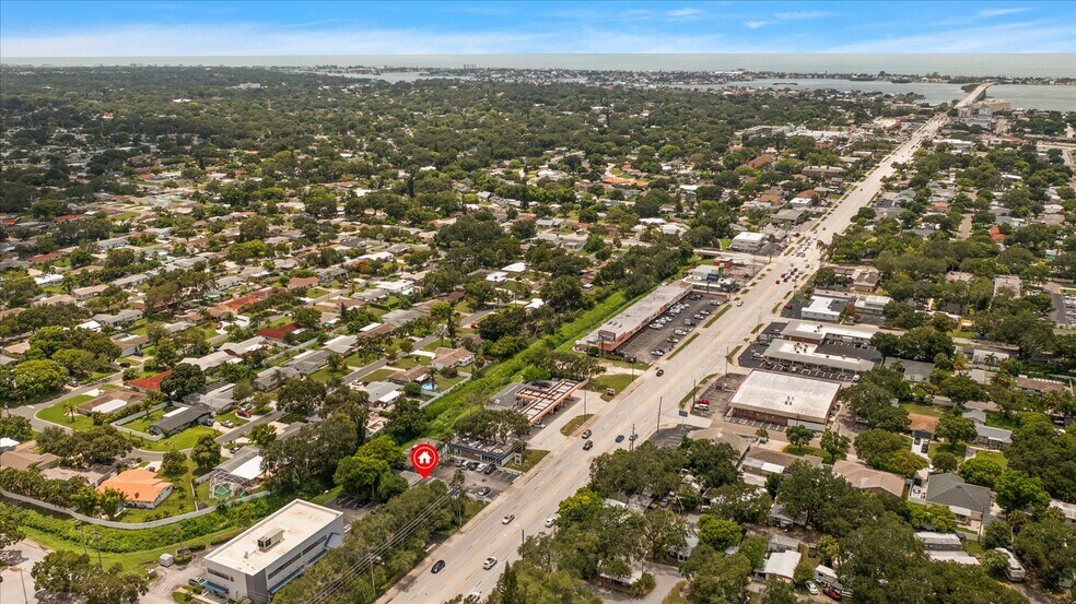 More Photos Of 1631 W Bay Dr, Largo Veterinarian Kennel For Sale