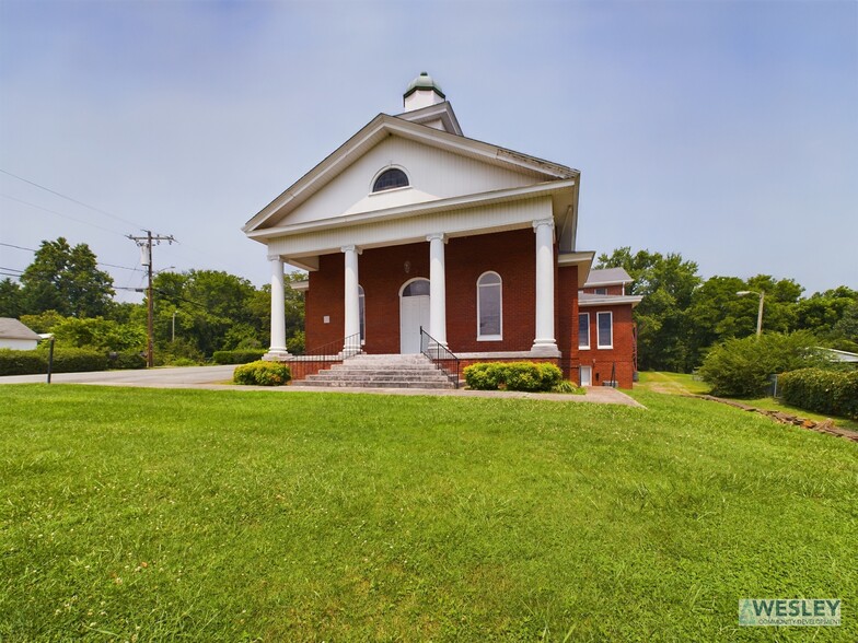 Primary Photo Of 1373 Delwood Dr SW, Lenoir Religious Facility For Sale