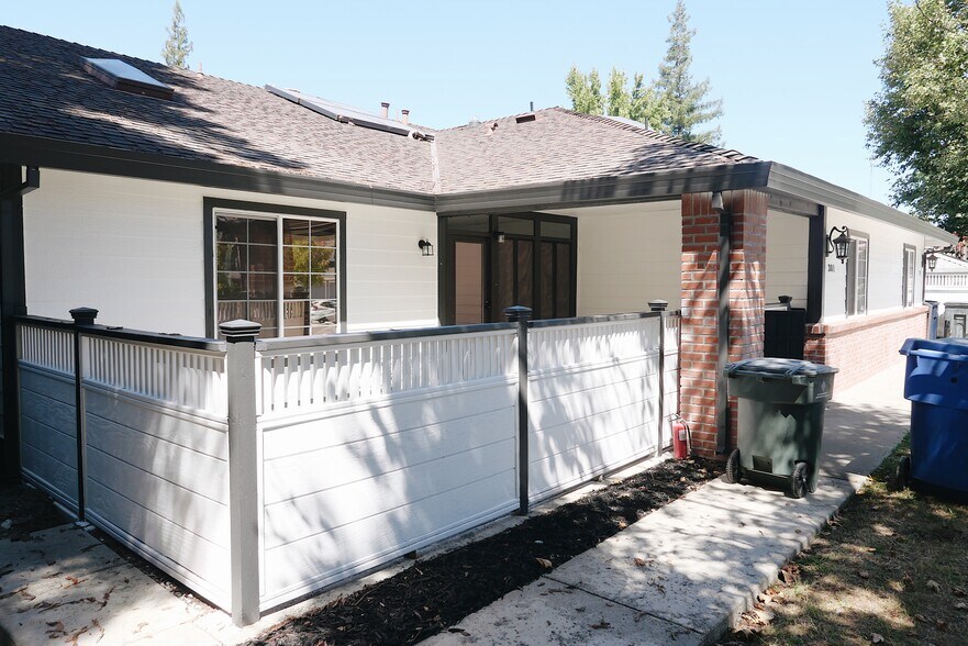 More Photos Of 301 Rivergate Way, Sacramento Multifamily For Sale