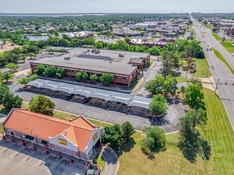 More Photos Of 7301 NW Expressway, Oklahoma City Office For Lease