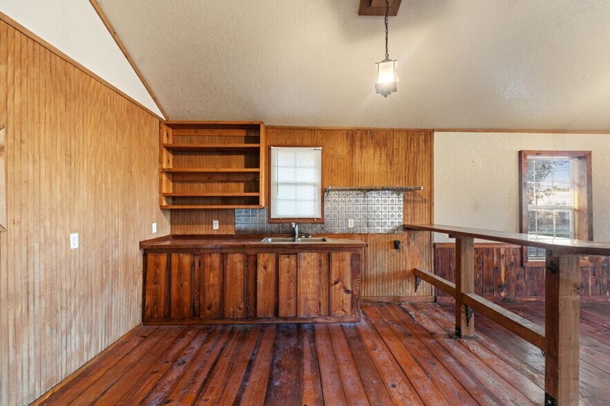 More Photos Of 2755 US Highway 69, Lufkin Storefront Retail Office For Sale