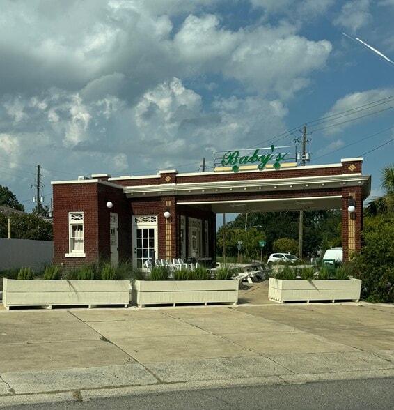 Primary Photo Of 410 E 37th St, Savannah Freestanding For Lease