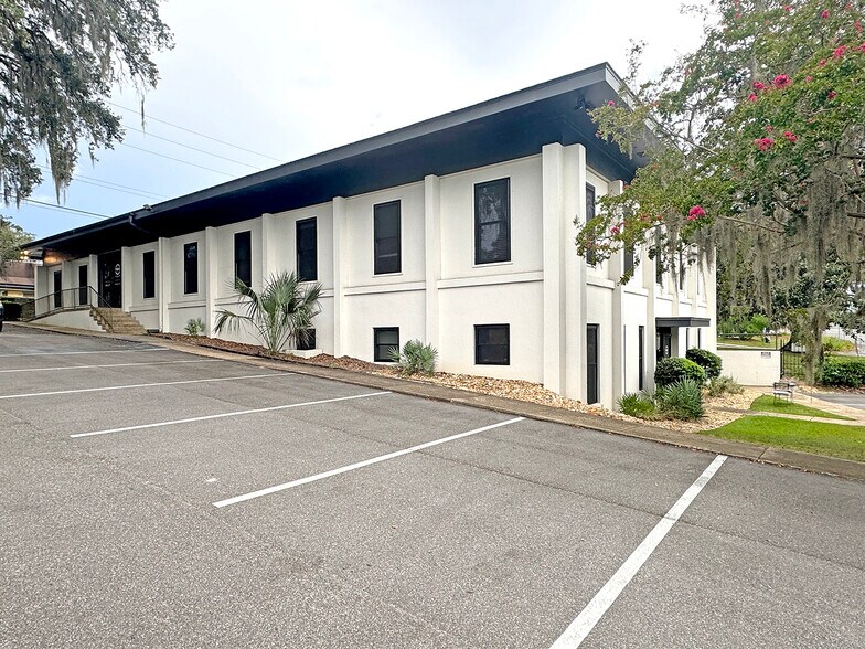 More Photos Of 150 John Knox Rd, Tallahassee Office For Sale
