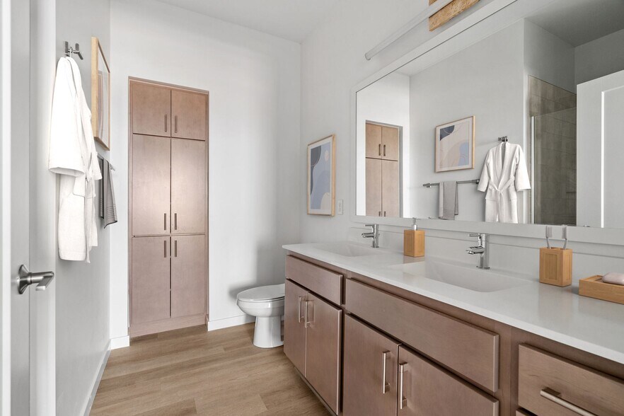 More Photos Of 8594 Excelsior Blvd, Hopkins Apartments For Lease