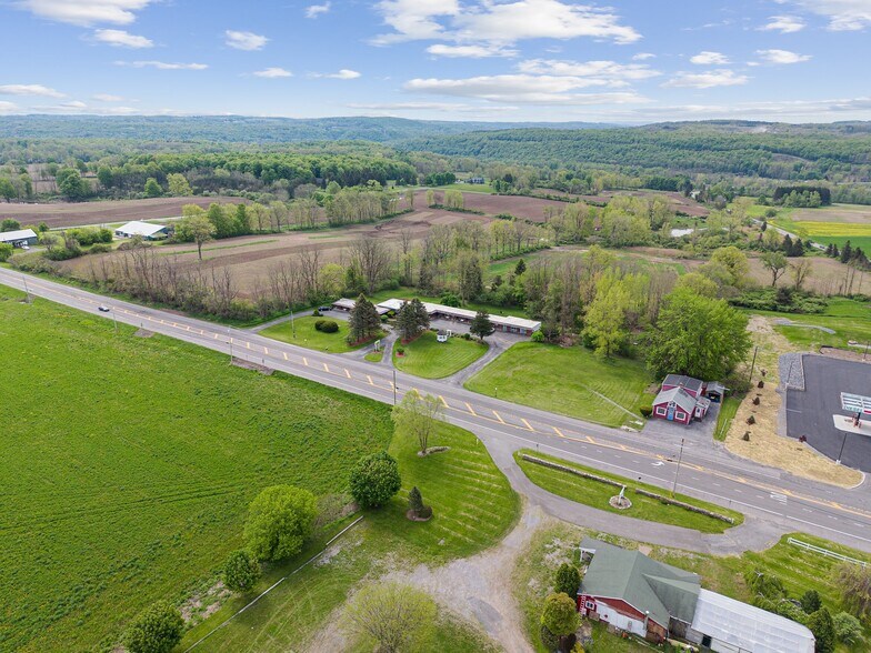 More Photos Of 2100 W Genesee Tpke, Camillus Hospitality For Sale