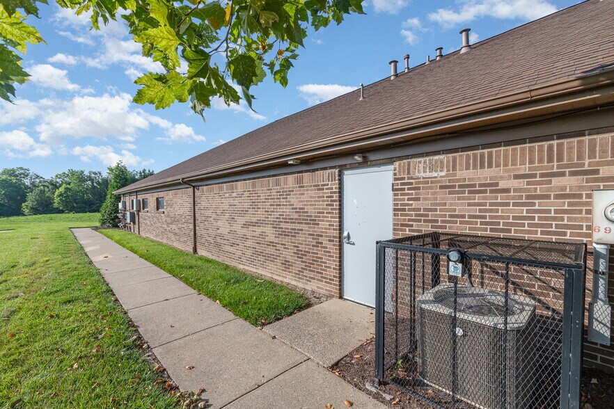 More Photos Of 6901-6909 Burlington Pike, Florence Medical For Sale