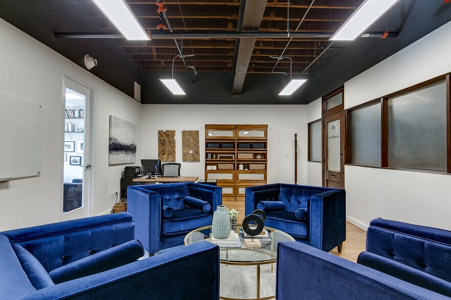 More Photos Of 423-441 NW 23rd St, Oklahoma City Movie Theatre For Lease