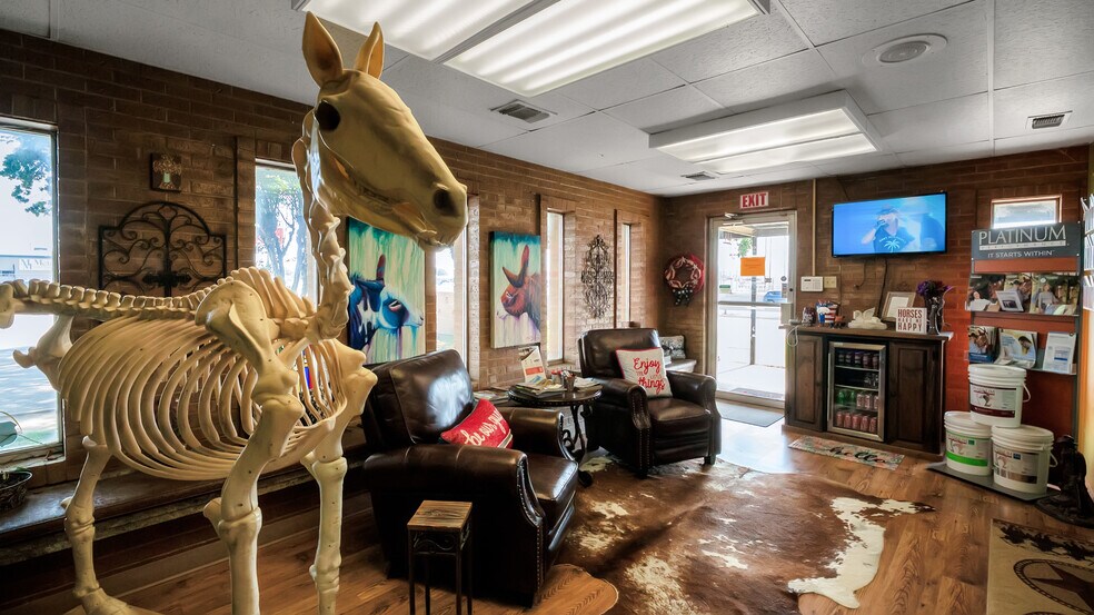 More Photos Of 755 N Burleson Blvd, Burleson Industrial For Sale