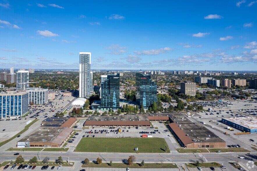 More Photos Of 288 Consumers Rd, Toronto Light Distribution For Sale