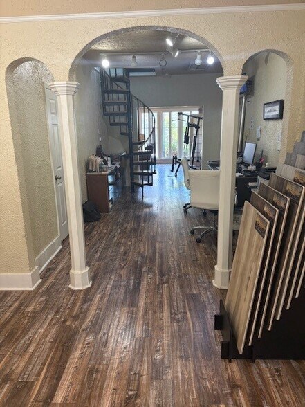 More Photos Of 1204 Williams Blvd, Kenner Office For Sale