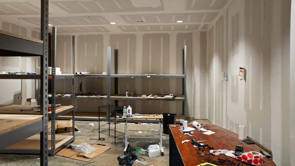 More Photos Of 174 W Stave Mill Rd, Rogers Self Storage For Lease