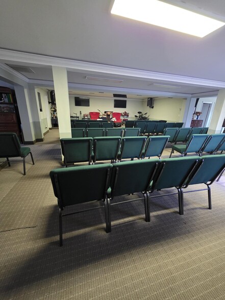 More Photos Of 4811 S Del Prado Blvd, Cape Coral Office For Lease