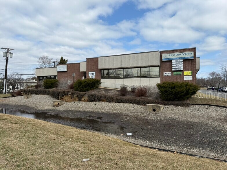 More Photos Of 1330 Parkway Ave, Ewing Medical For Sale