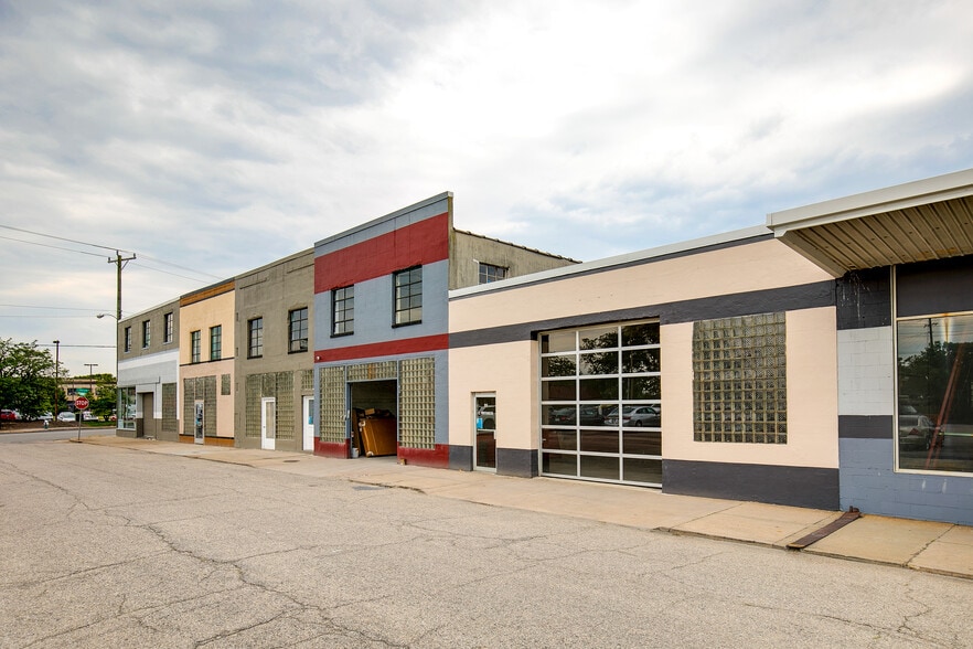 More Photos Of 207 Poythress Street, Hopewell Storefront Retail Office For Lease