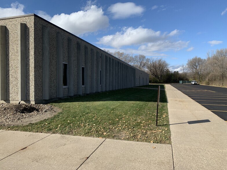 More Photos Of 2104 International Ln, Madison Light Distribution For Lease