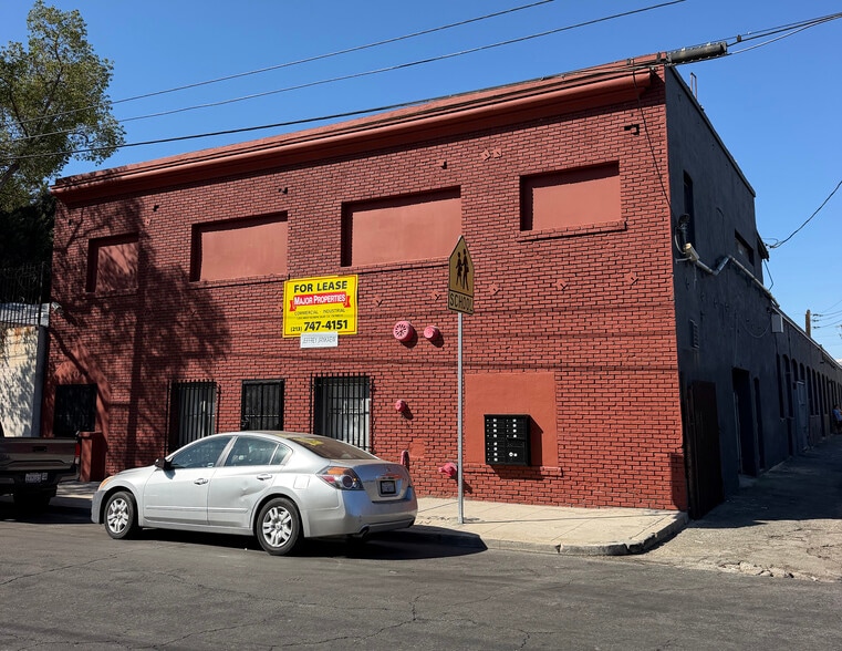 Primary Photo Of 118 W 36th St, Los Angeles Flex For Lease