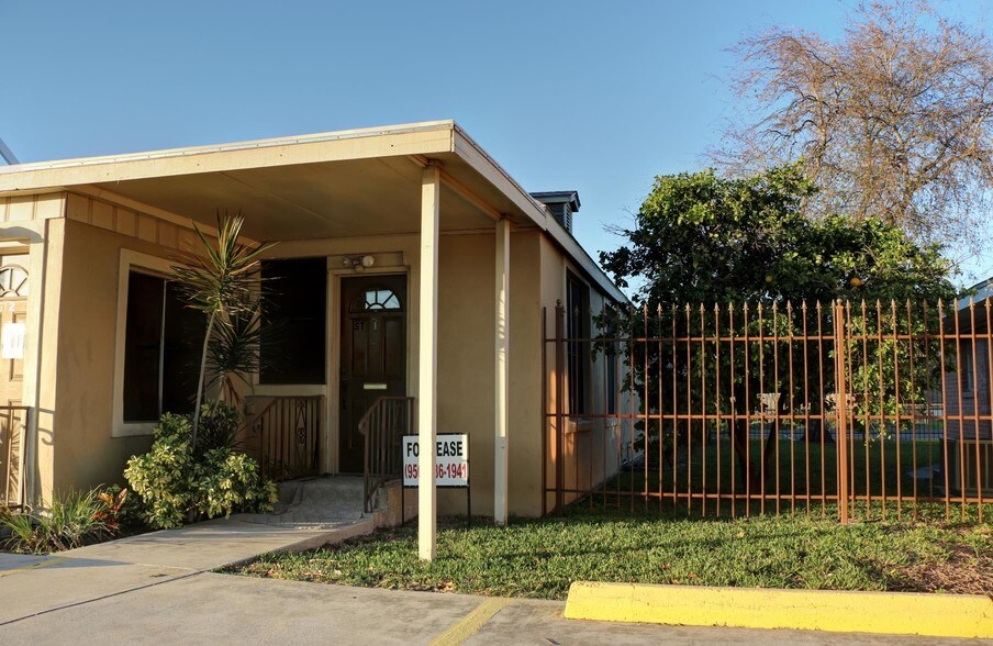 More Photos Of 1618 Pecan Blvd, McAllen Office For Lease