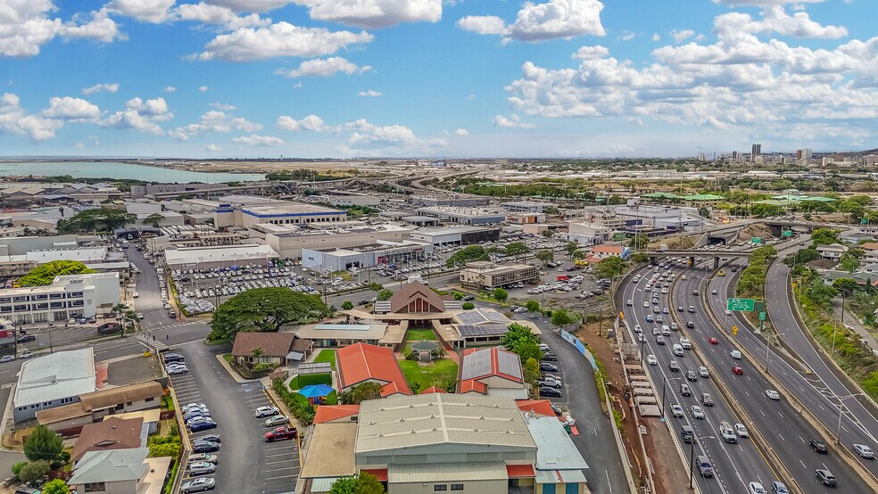 More Photos Of 2295 N King St, Honolulu Land For Sale