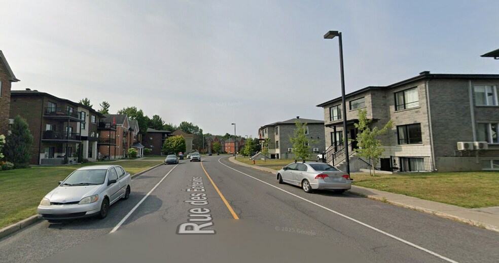 More Photos Of 108-112 Rue Des Échevins, Saint-jean-sur-richelieu Apartments For Sale
