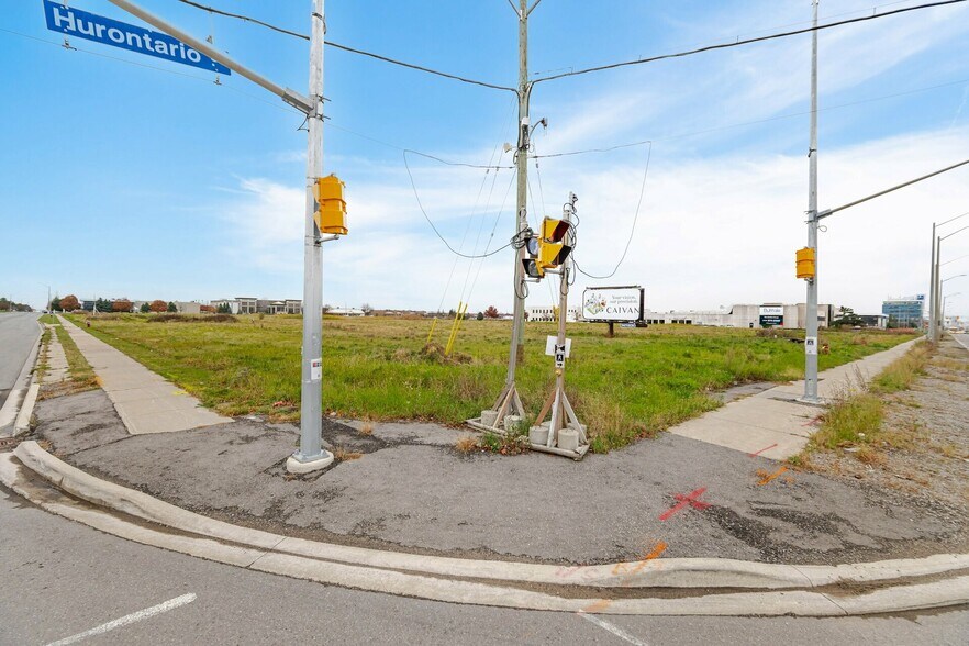 More Photos Of 70 Superior Blvd, Mississauga Land For Sale
