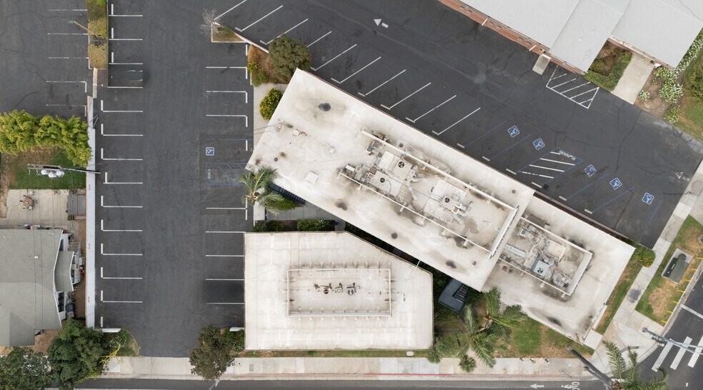 More Photos Of 5995-5997 Brockton Ave, Riverside Medical For Sale