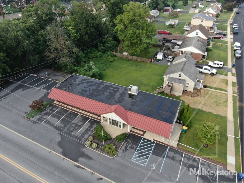 More Photos Of 35 S Dwight St, West Lawn Office For Lease