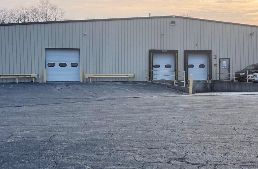 More Photos Of 28680 Holiday Place, Elkhart Distribution For Lease