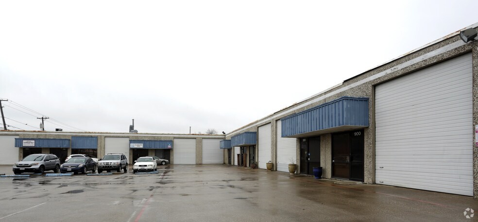 More Photos Of 11252 Goodnight Ln, Dallas Light Manufacturing For Sale