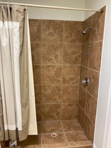 More Photos Of 600 Deer Cross Ct E, Madisonville Warehouse For Sale