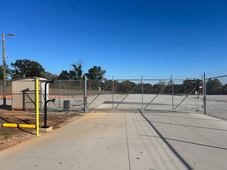 Primary Photo Of 1699 Victor Hill Rd, Duncan Land For Lease