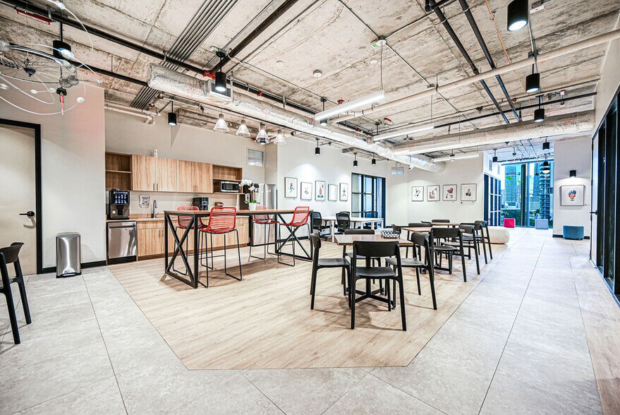 More Photos Of 25 SW 9th St, Miami Office Residential For Sale