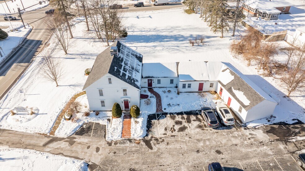 More Photos Of 2 Ash St, Hollis Office For Lease