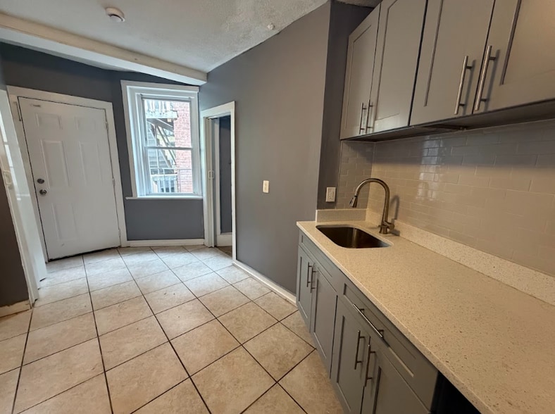 More Photos Of 57 Whiting St, New Britain Apartments For Sale