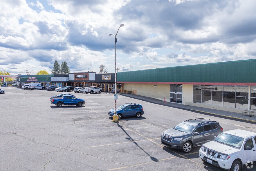 More Photos Of 4429-4507 W Wellesley Ave, Spokane Freestanding For Lease
