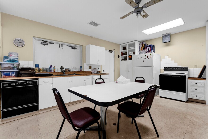 More Photos Of 6565 SW 127th Ave, Miami Religious Facility For Sale