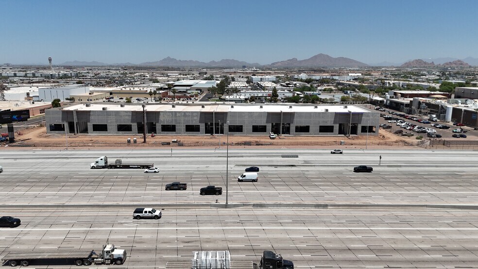More Photos Of 4221 E Raymond St, Phoenix Warehouse For Lease
