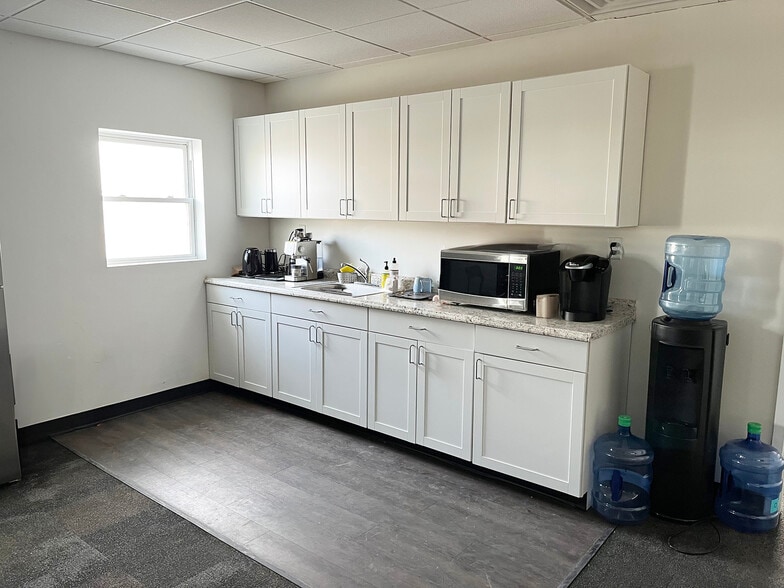 More Photos Of 900 S Heald St, Wilmington Warehouse For Lease