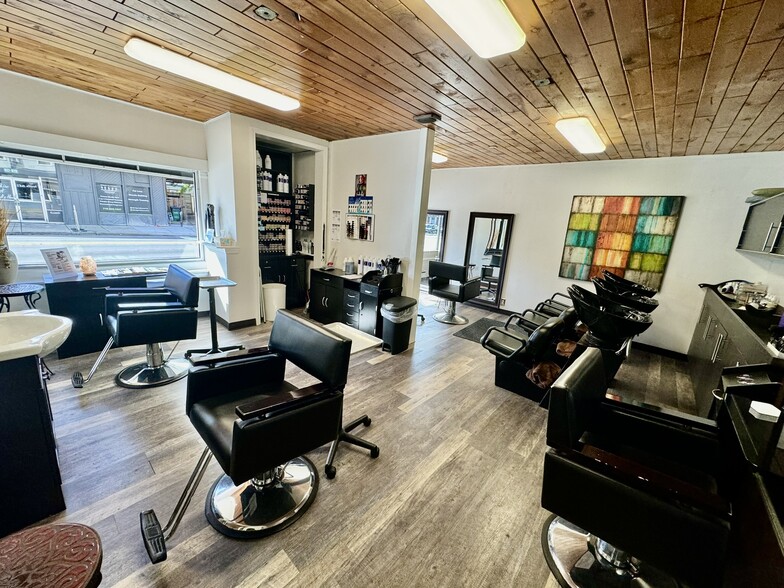 More Photos Of 820 Abbott Rd, Buffalo Storefront Retail Residential For Lease