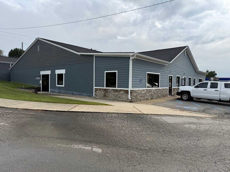 More Photos Of 1695 E Main St, Richmond Medical For Lease