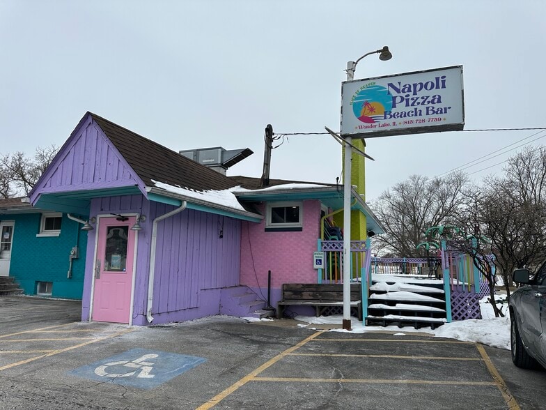 More Photos Of 7613 Howe Rd, Wonder Lake Restaurant For Sale