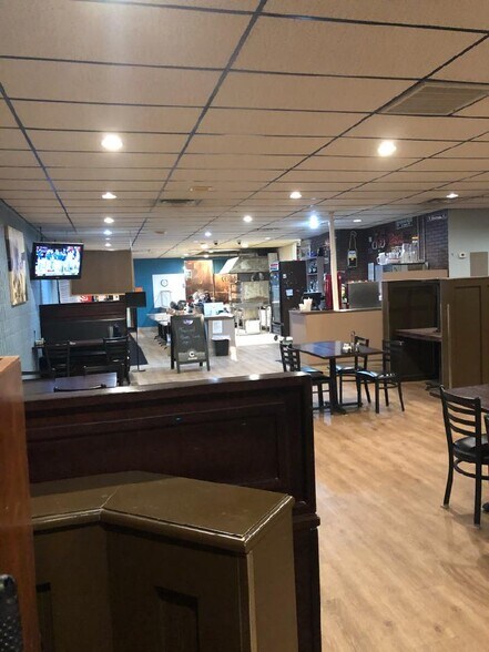 More Photos Of 2400-2408 8th Ave, Greeley Storefront Retail Office For Lease