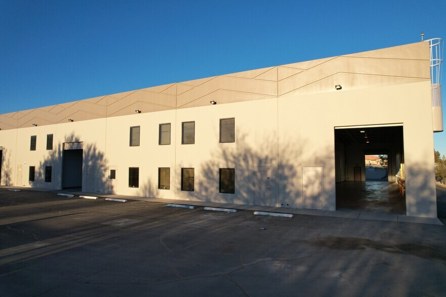 More Photos Of 3950-3970 N Las Vegas Blvd, Las Vegas Warehouse For Lease
