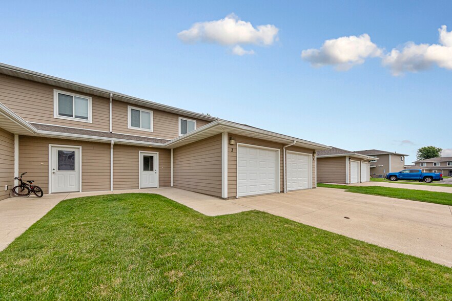 Primary Photo Of 665 El Dorado Ln SE, Owatonna Multifamily For Sale