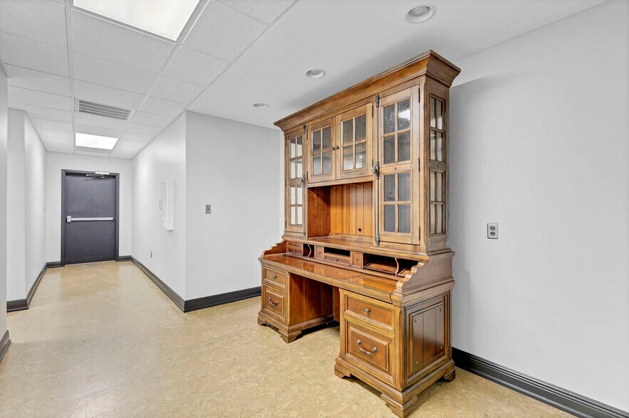 More Photos Of 5060 Jack Springs Rd, Atmore Light Distribution For Sale