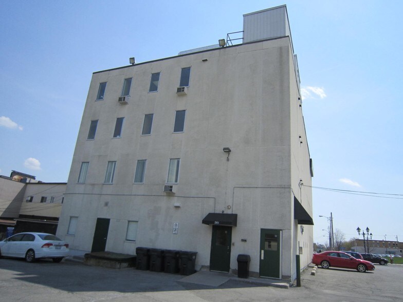 More Photos Of 259-261 Montreal Rd, Ottawa Office For Lease