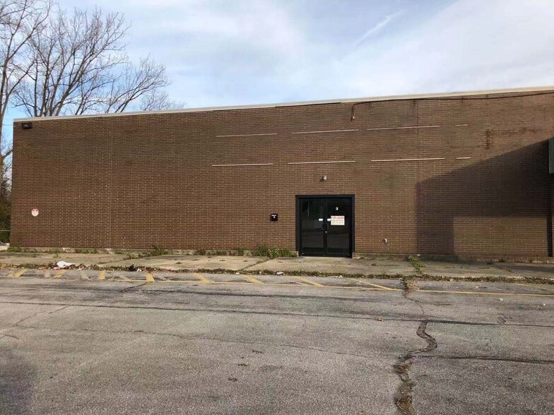 2300 S Hamilton Rd, Columbus, OH 43232 Retail For Lease